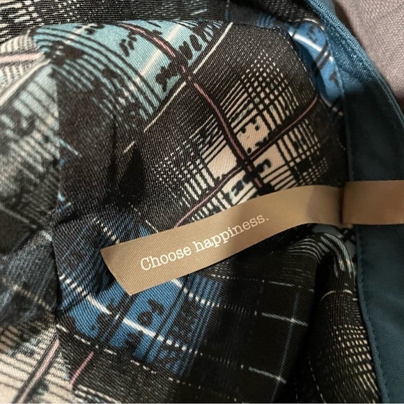 Pennington’s Teal, Black and White - V Neck - Dome Closure - Size 4X - Picture 9 of 9